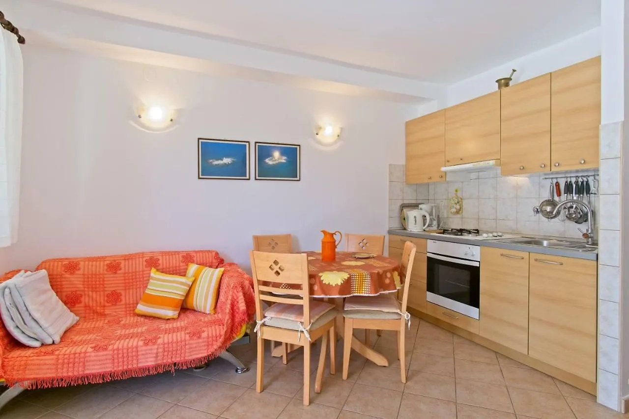 Daire Apartmani Dorita Mali Lošinj