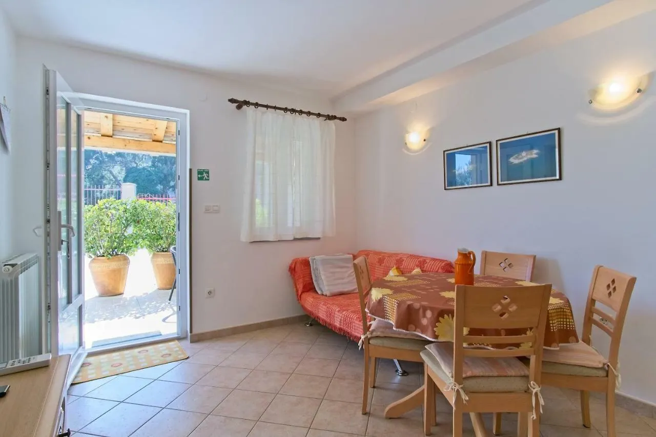 Daire Apartmani Dorita Mali Lošinj